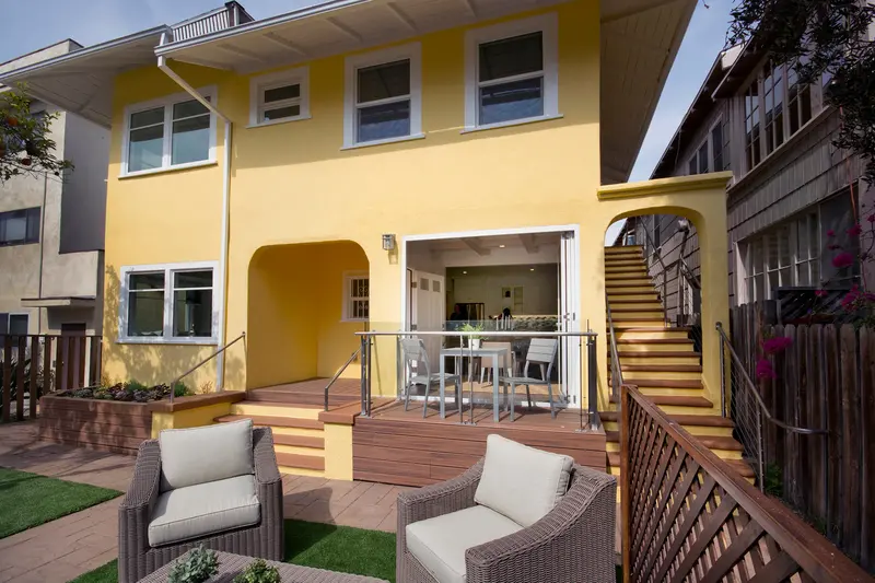 Charming Bungalow With Garden - Bh3081 1