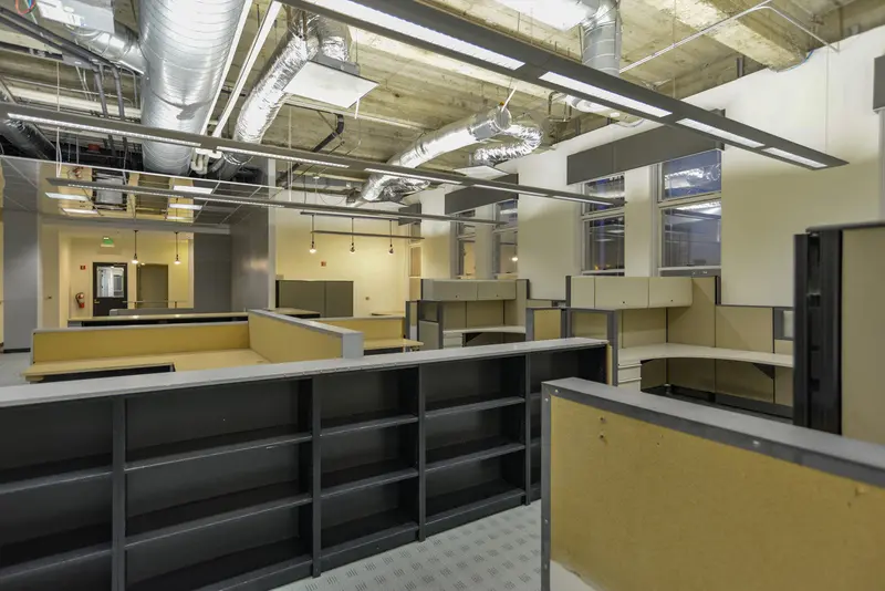 Commercial Space – 8Th & 9Th Floors: Offices And Beauty Salon Comm2076 1
