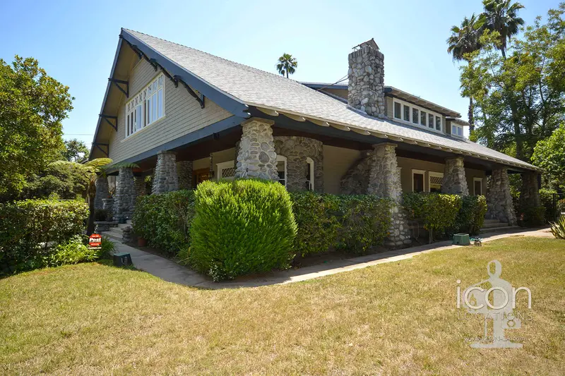 Craftsman-Style Family Home Cr2045 1
