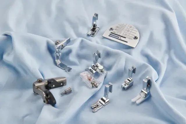 Diy Beginner Sewing Kit Featuring Straight-Stitch Functionality 1