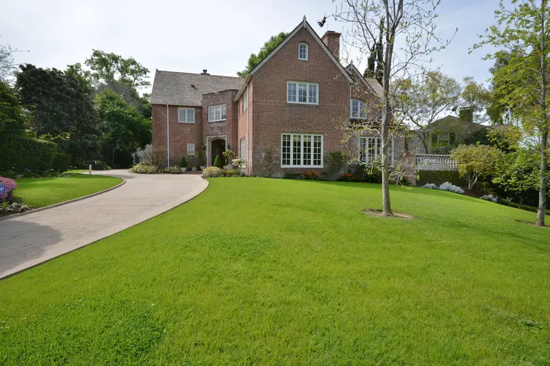 English Country-Inspired Home - Eng2023 1