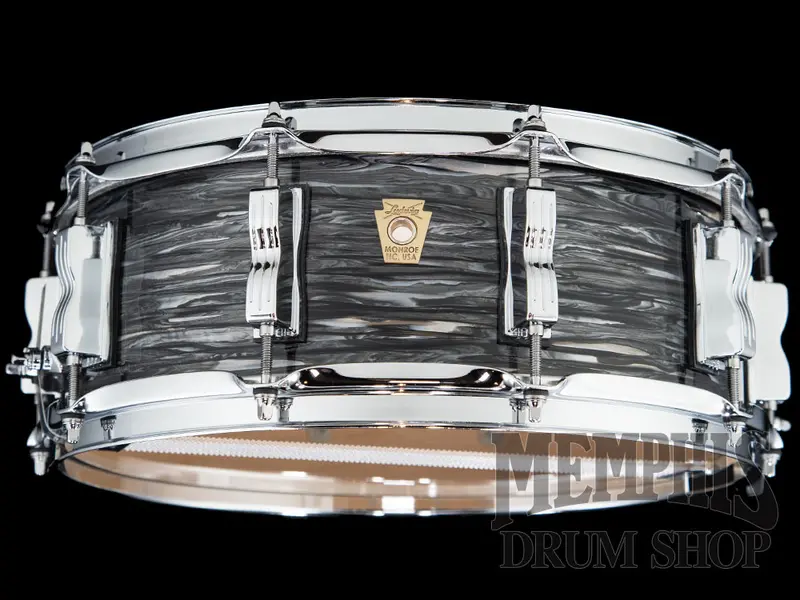 Ludwig Classic Maple 14X5 Snare Drum In Vintage Black Oyster Pearl 1