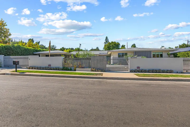 Mid-Century Modern Home Design - Mid2043 1
