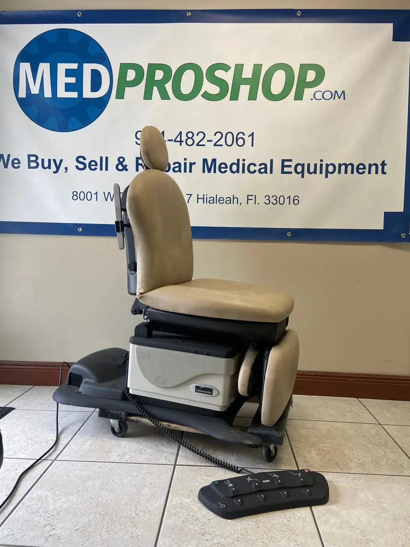 Midmark 641 Procedure Chair For Clinical And Specialty Exams 1