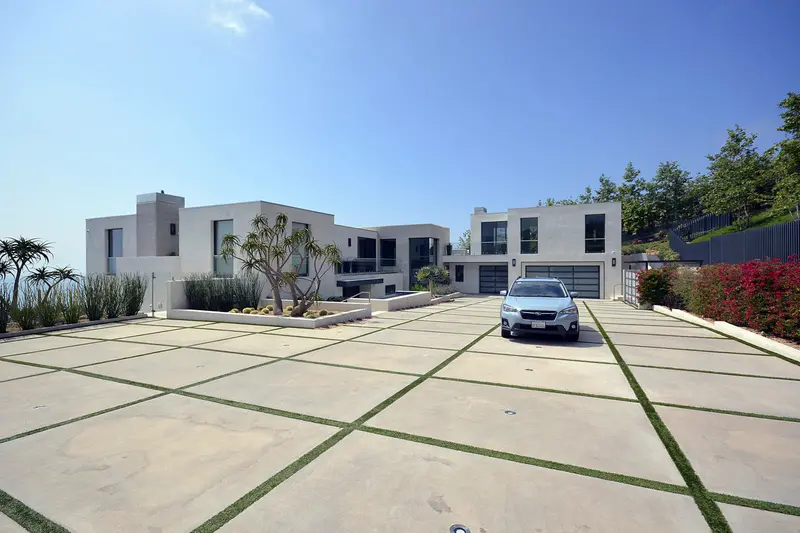 Minimalist Modern Home Mo3049 1