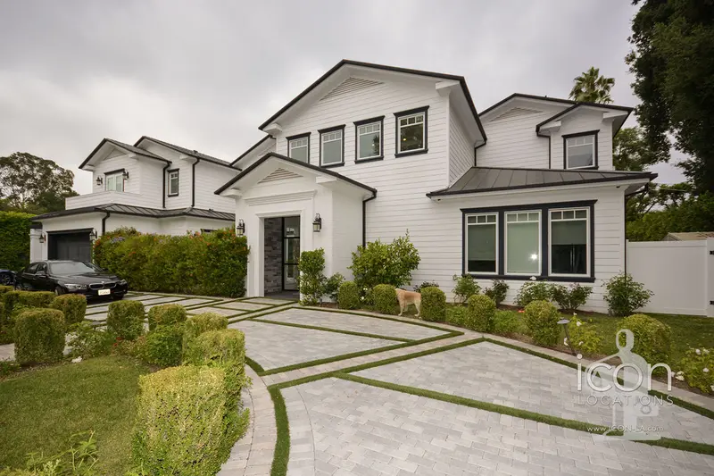 Refined Modern Colonial Residence - Colo2040 1