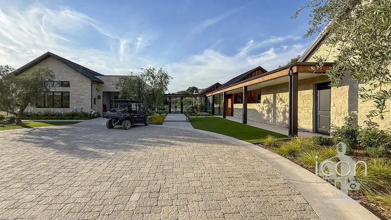 Refined Modern Ranch Ra3193 1
