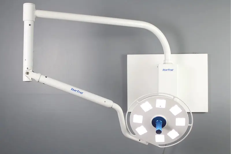 Startrol Galaxy 8×4 Wall-Mounted Surgical Light – Fixed Position High-Output Led Fixture 1