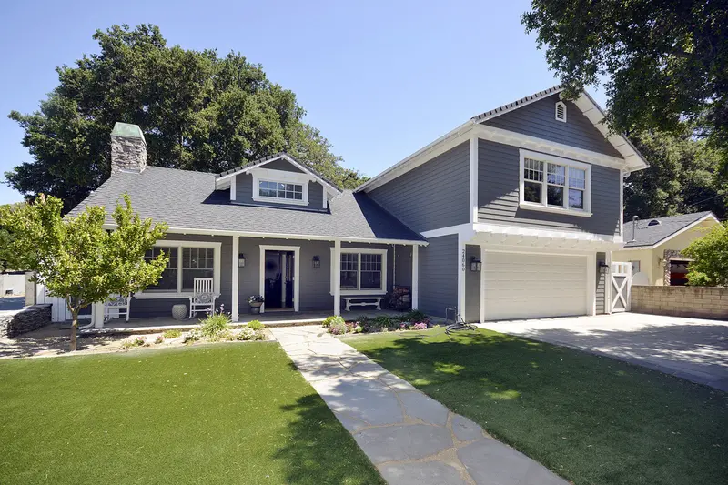Traditional Craftsman Residence Layout Cr2035 1