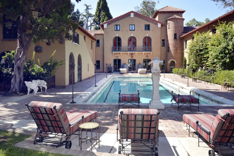 Tranquil Villa Getaway – Villa2105 1