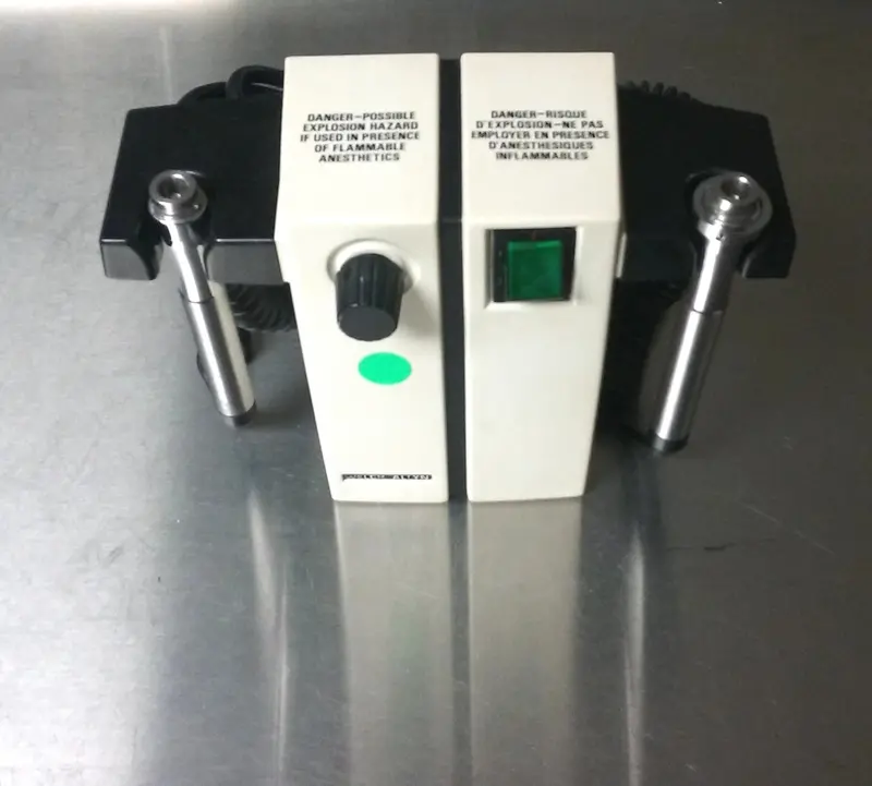 Welch Allyn 747 Diagnostic Set Without Otoscope Or Ophthalmoscope Heads 1