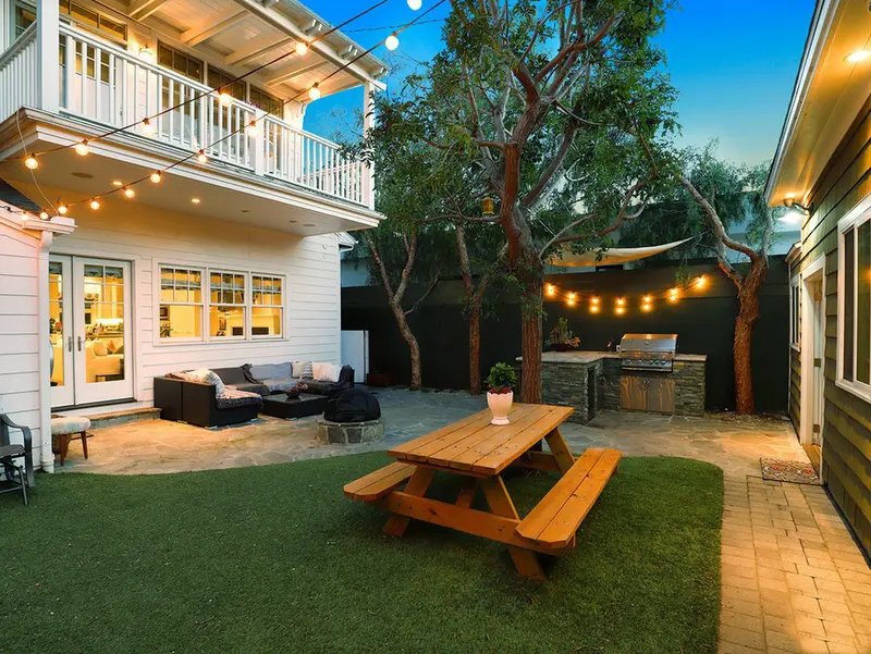 West Los Angeles Craftsman Home - Cr2030 1