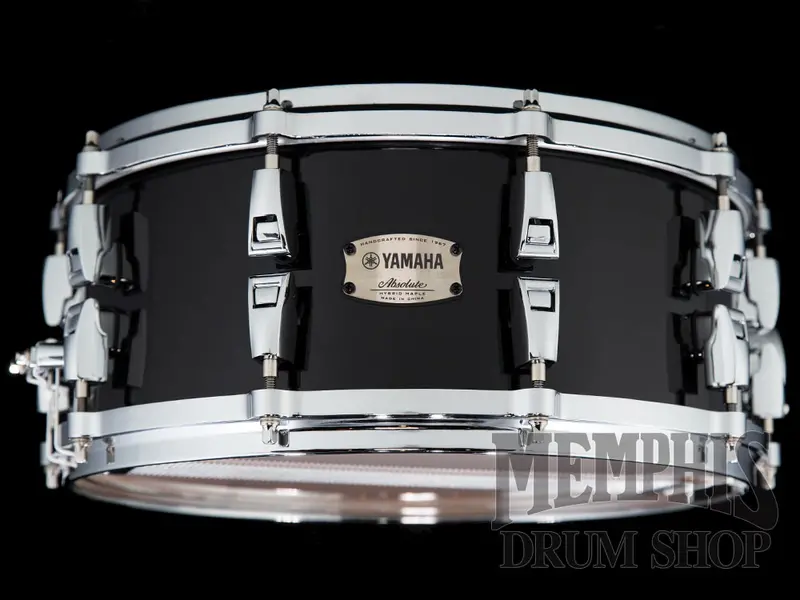 Yamaha Absolute Hybrid Maple Snare Drum – 14"X6" Solid Black Finish 1
